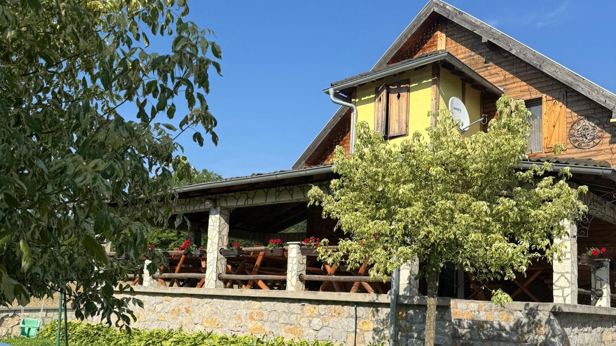 Forest Camp 代斯波托瓦茨 外观 照片